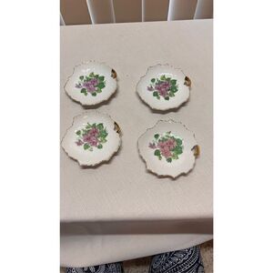 VINTAGE PORCELAIN LEAF SHAPED FLORAL PAINTED TEA TRINKET DISH SET OF 4